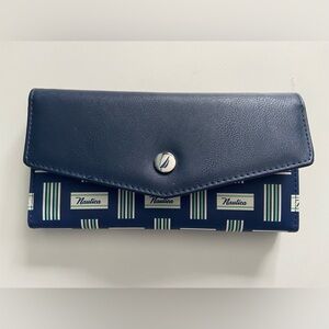 Nautica Wallet. NWOT.